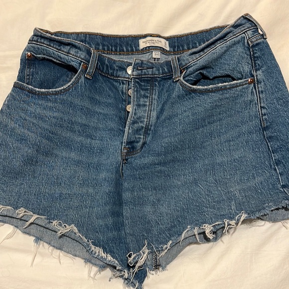 Abercrombie & Fitch Pants - Abercrombie shorts